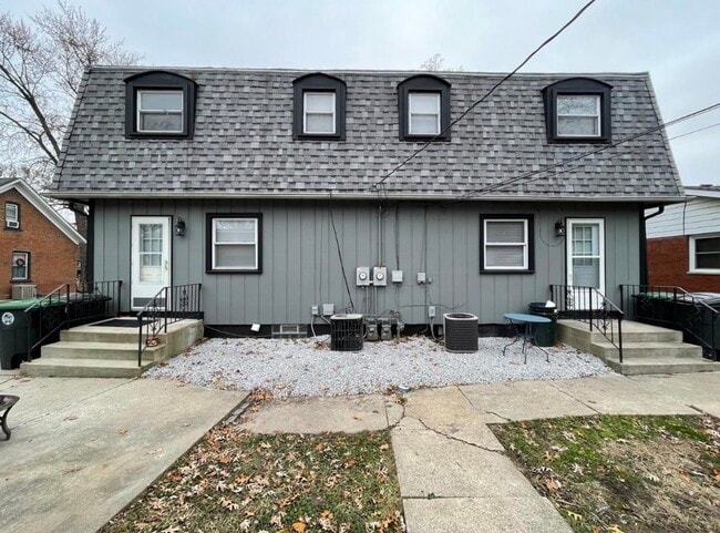 Building Photo - 1218 E Cleveland Ave