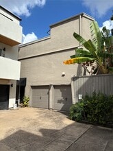 Building Photo - 6008 Inwood Dr