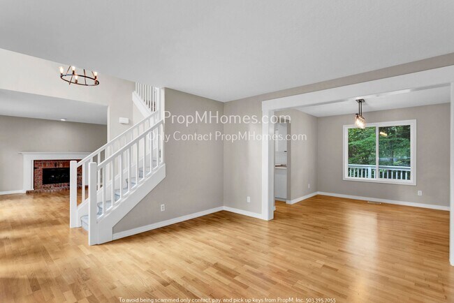 Foto del edificio - Enchanting Four-Bedroom Family Haven in Vi...