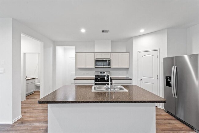 Foto del edificio - 5607 Avalon Woods Dr