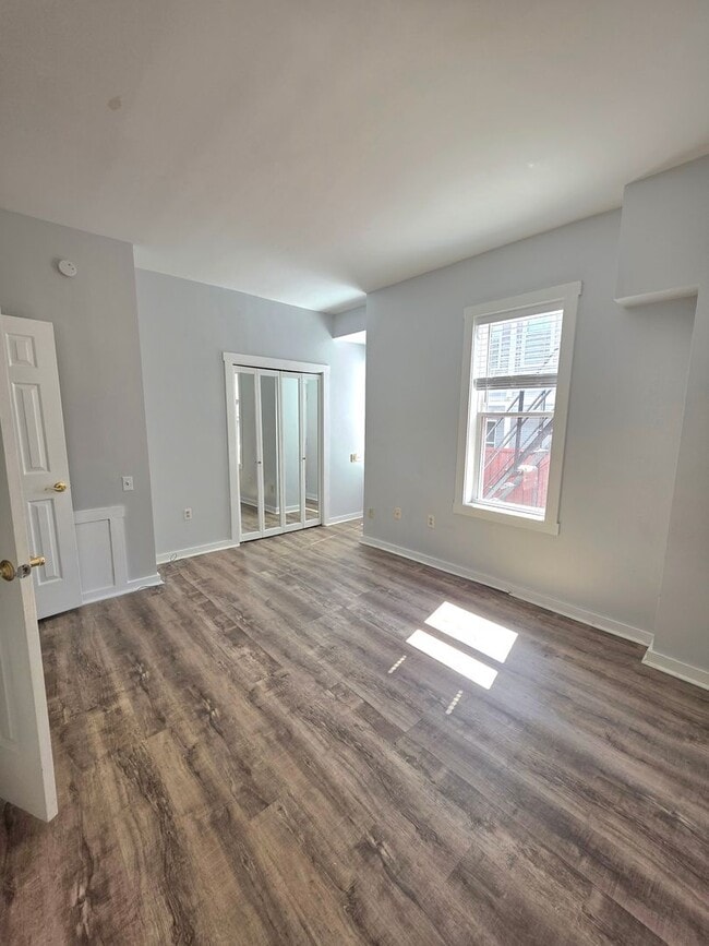 Foto del edificio - 420 W 22nd St