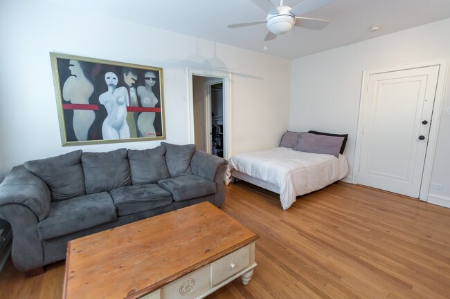 Building Photo - 4105 N Damen Ave