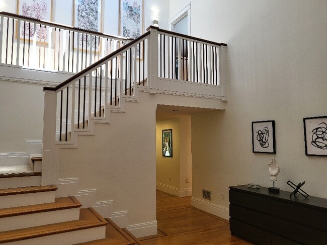 Building Photo - 423 Concord Rd