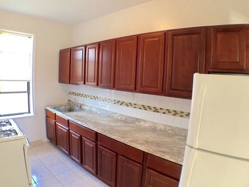 Building Photo - 1014 55th St