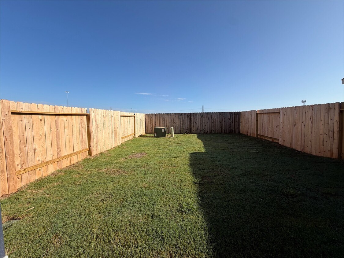 Building Photo - 2619 McHenry Lndg Ln