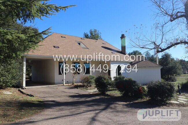 Foto del edificio - 4721 Meadowridge Rd