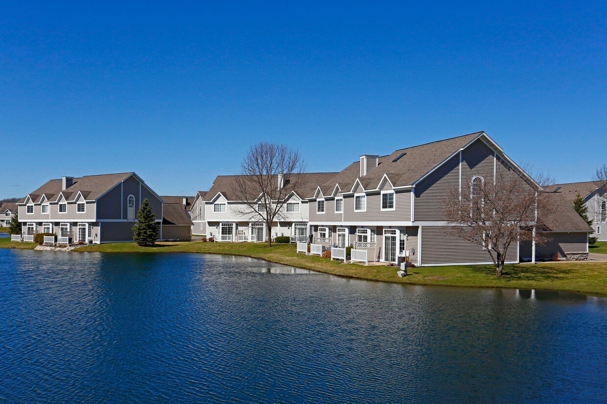 Primary Photo - Avalon Cove Townhomes