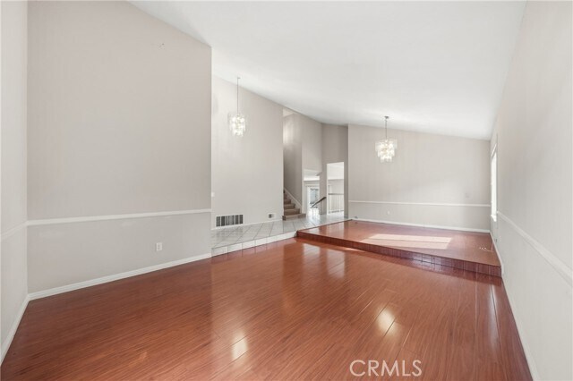 Foto del edificio - 22942 Broadleaf