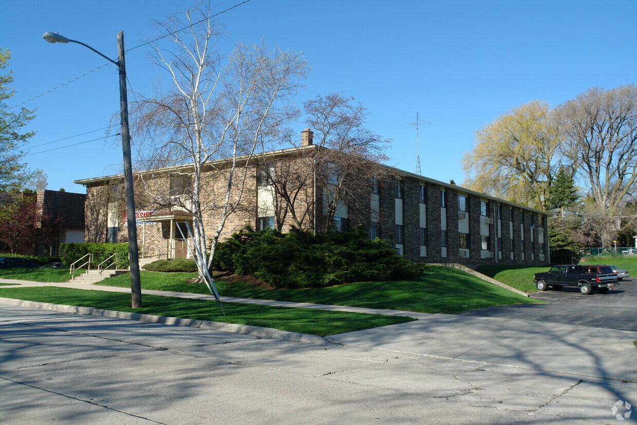 Foto del edificio - Lakeshore North Apartments