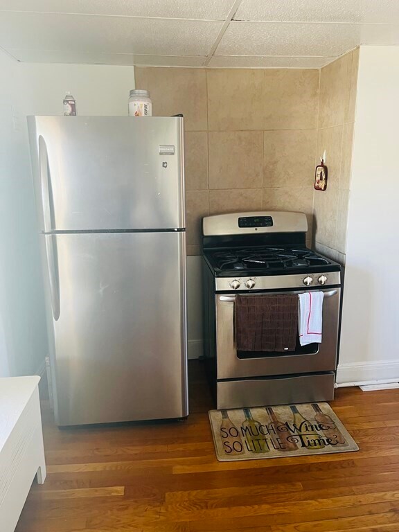 Foto del edificio - 47 Glenwood Ave