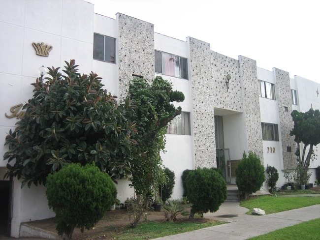730 N Mariposa Ave Los Angeles Ca 90029 Rentals Primary Photo 730 N Mariposa Ave