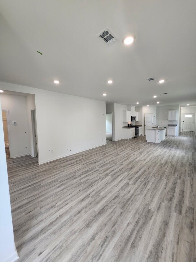 Foto principal - 916 Drago Dr