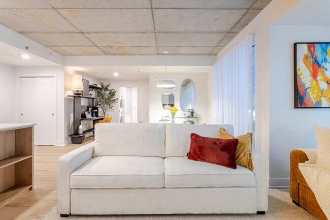 Building Photo - 464 Rue Saint-François-Xavier-SI ID1602286P