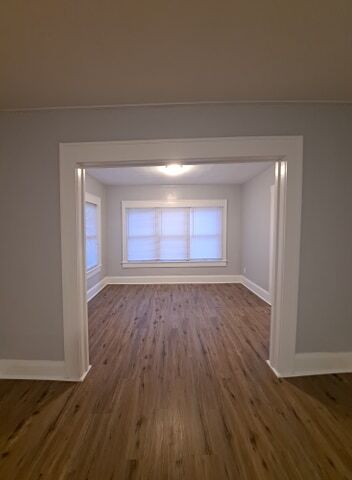 Building Photo - 208 E Park St