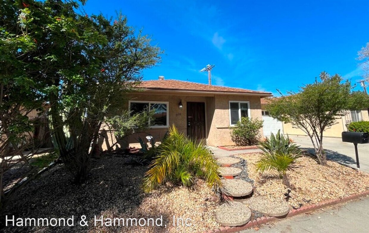 Primary Photo - 2 br, 1 bath House - 1693 Sequoia Ave.
