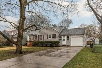 Building Photo - 5116 Reeds Rd