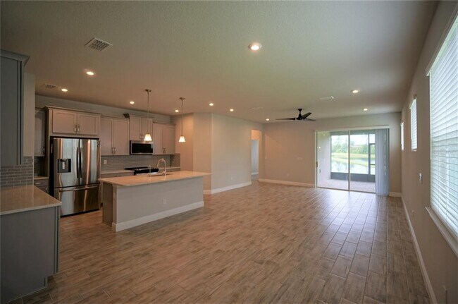 Foto del edificio - 6016 Grand Sonata Ave