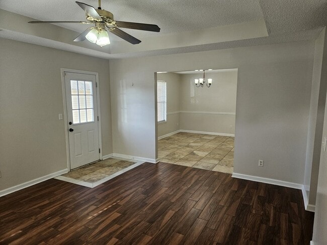 Foto del edificio - 809 Mason Tucker Dr