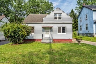 Building Photo - 5037 Greenhurst Dr