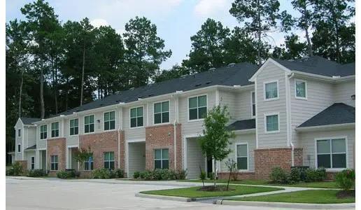 Foto del edificio - 24011 Richards Rd