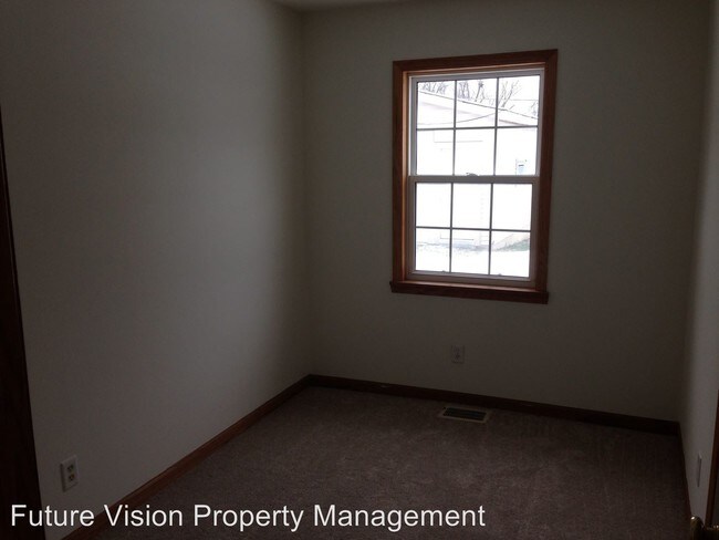 Building Photo - 3 br, 1 bath House - 1710 Burry Circle Dr