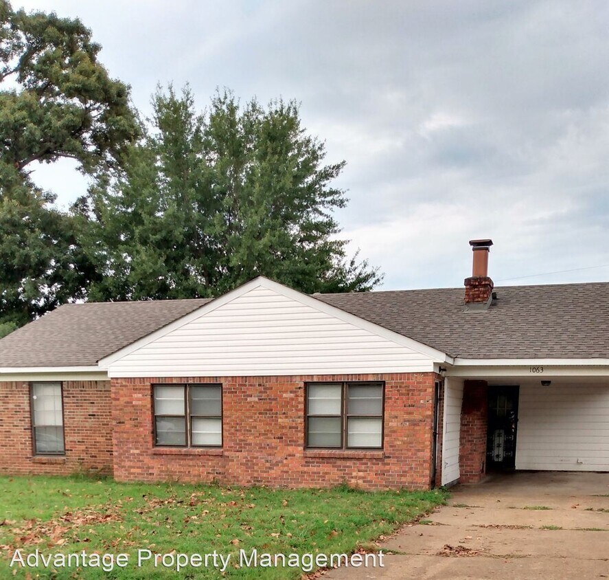 Foto principal - 3 br, 1.5 bath House - 1063 Parkrose Rd.