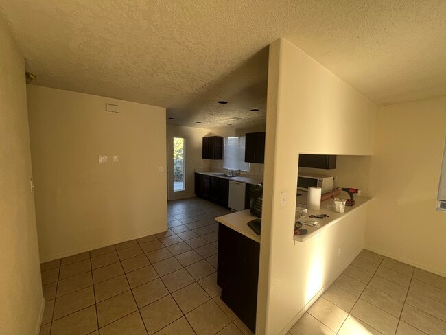 Building Photo - 1301 Villa Chamisa NE