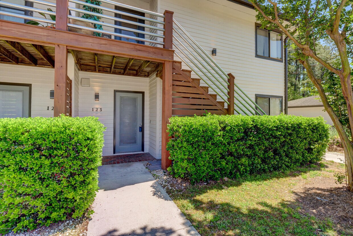 1507 Military Cutoff Rd Unit 125, Wilmington, NC 28403 Condo for Rent