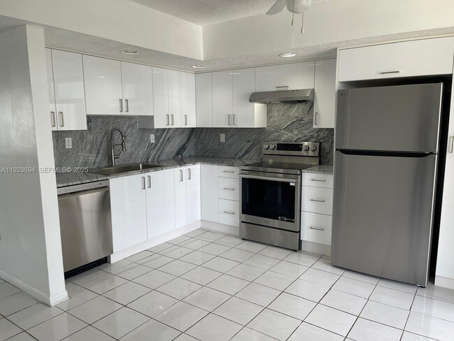 Building Photo - 8075 SW 107th Ave