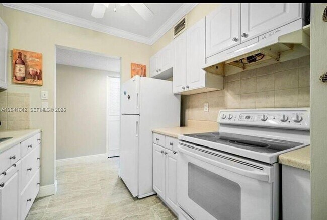 Foto del edificio - 250 NE 20th St