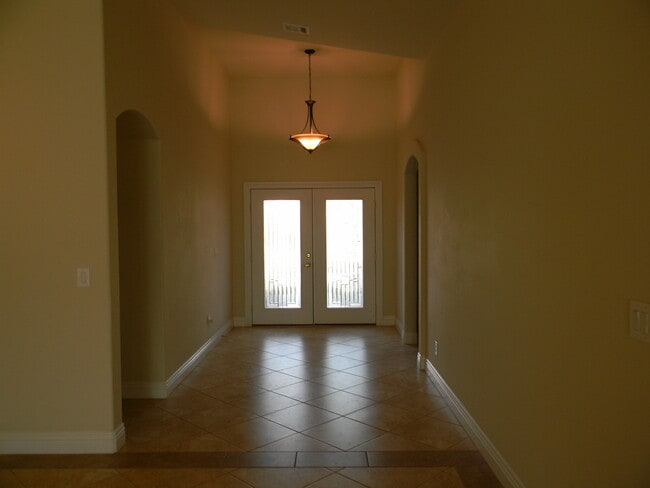 Building Photo - Amish #2