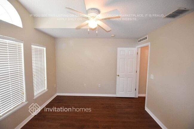Building Photo - 527 Stonewall Ave