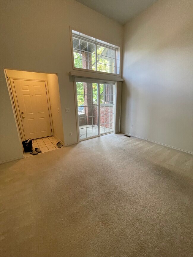 Foto del edificio - 3074 Barclay Way