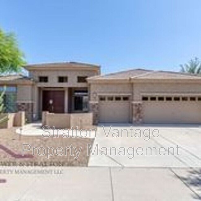 Building Photo - 269 W Kingbird Dr