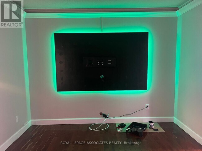 Photo du bâtiment - 69 Huntingwood Crescent