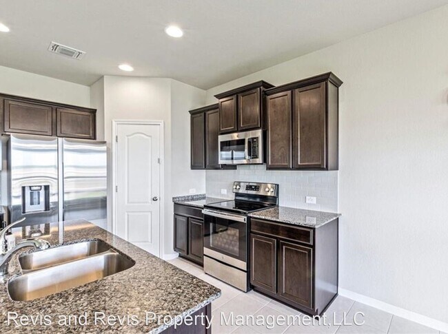 Building Photo - 4 br, 2 bath House - 1309 LAKEWAY CROSSING...