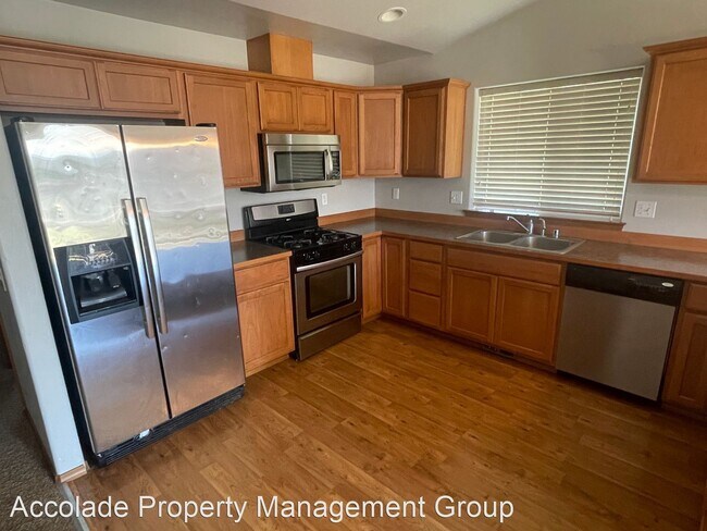 Building Photo - 4 br, 2 bath House - 208 West Hailey Court