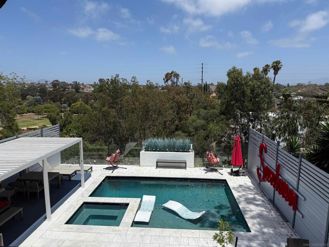 Foto principal - 2635 Montclair St
