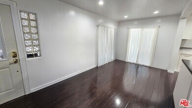 Building Photo - 3212 De Witt Dr