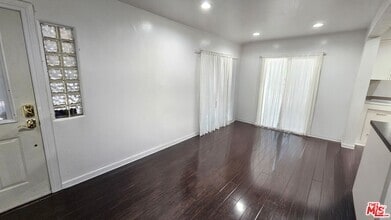 Building Photo - 3212 De Witt Dr