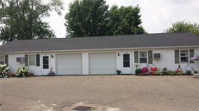 Building Photo - 726 Luke SW Dr