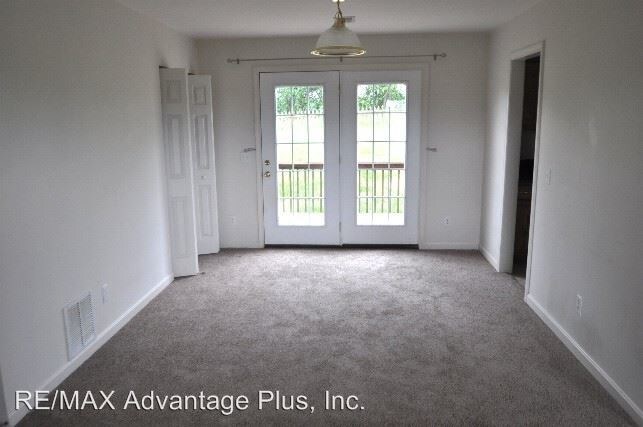 Building Photo - 3 br, 2 bath House - 112 Bottle Dr