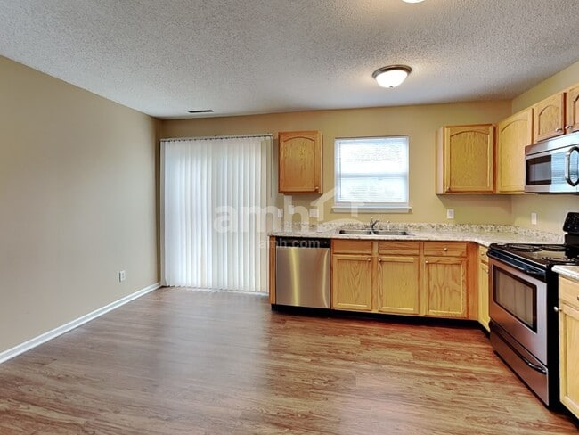 Foto del edificio - 10382 Fairmont Ln