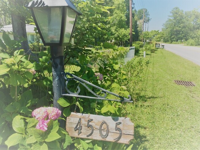 Foto del edificio - 4505 Blue Clay Rd