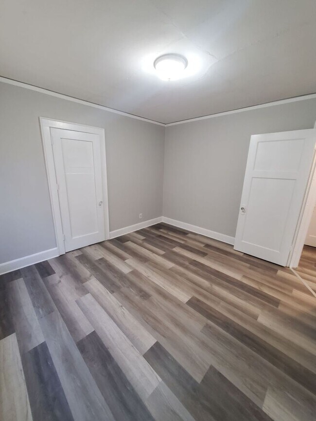 Foto del edificio - 2533-2535 N 49th St. (Duplex)