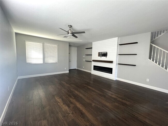 Foto del edificio - 6316 Silver Edge St