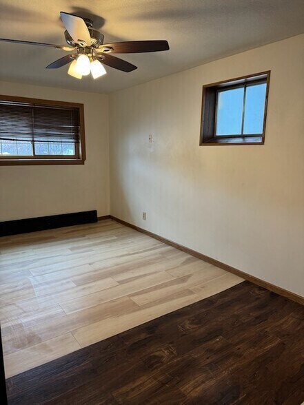 Foto del edificio - 1269 7th St W