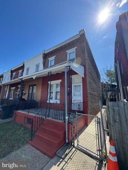Photo - 2042 Cemetery Avenue House