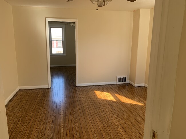 Building Photo - 28 E Goepp St