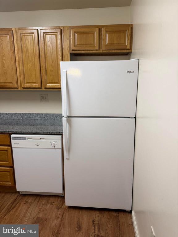 Building Photo - 839 Tydings Rd